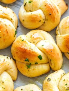 Simple Garlic Knols Recipe